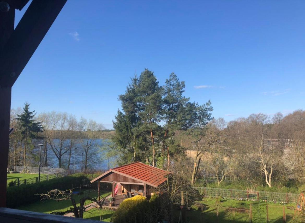 Nad Jeziorem Ukiel Apartamento *